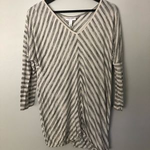 Liz Lange Maternity 3/4 top